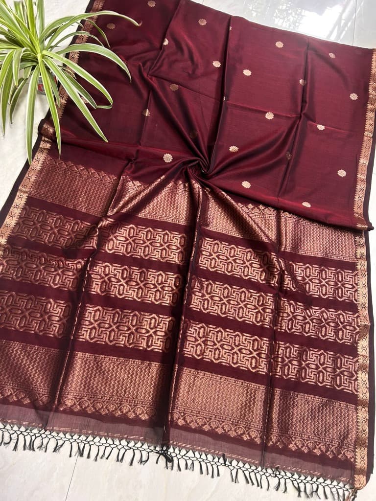 Agnika Boutique Premium Saree - Premium handwoven 130 count mercerised cotton saree with tested zari hand needle work